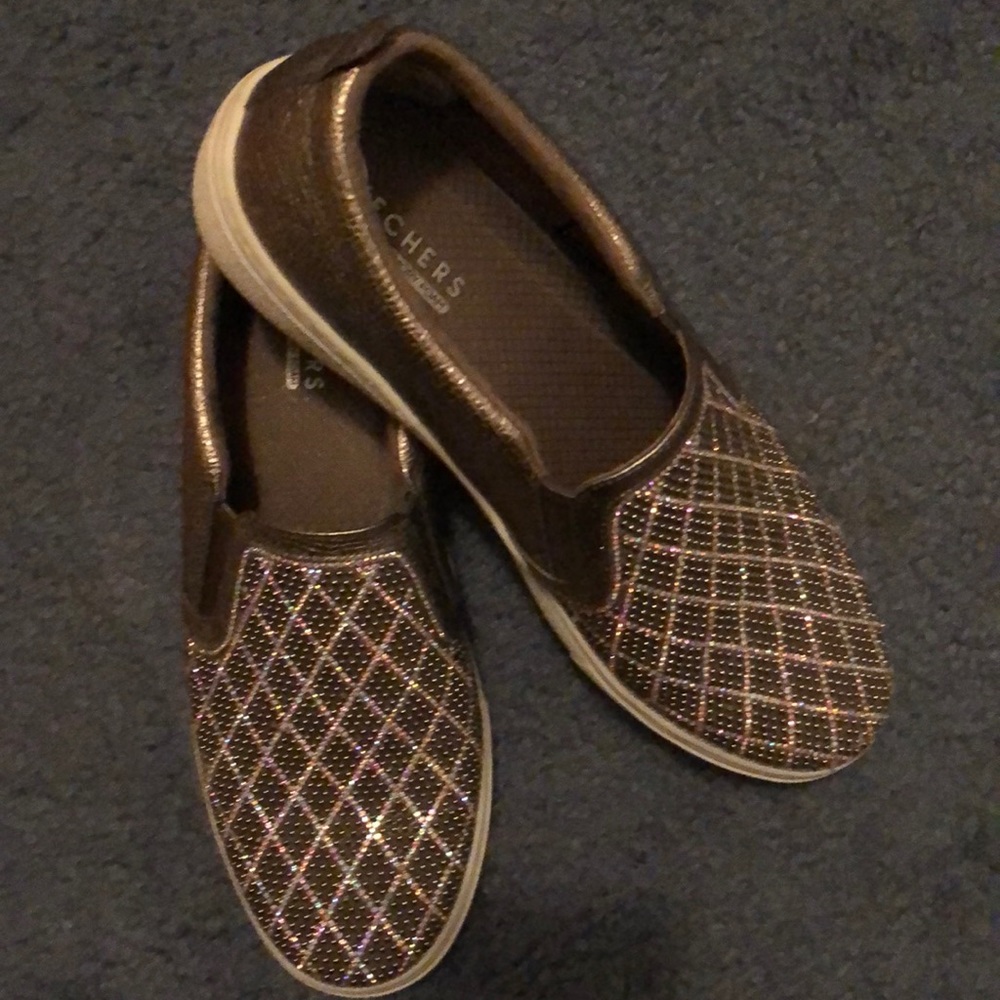 Studded multicolored shoes